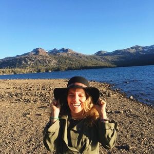 Meet your Posher, Genevieve